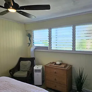 Apartment Oceanfront With Aircon-hear The Waves-amazing Views-wifi